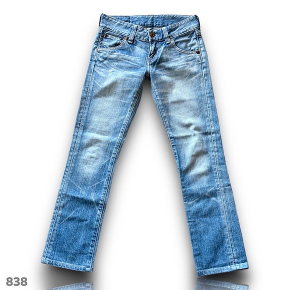 Levi's Denim - 838 Levi’s cropped low rise jeans Size 2 Reg Mesaures 26x26